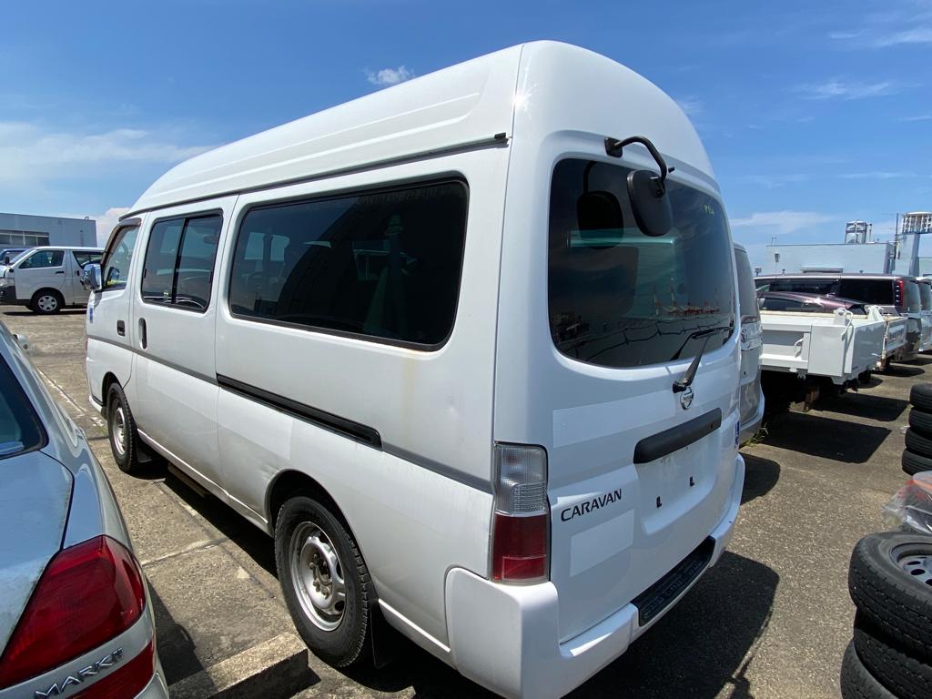 2010 NISSAN CARAVAN BUS